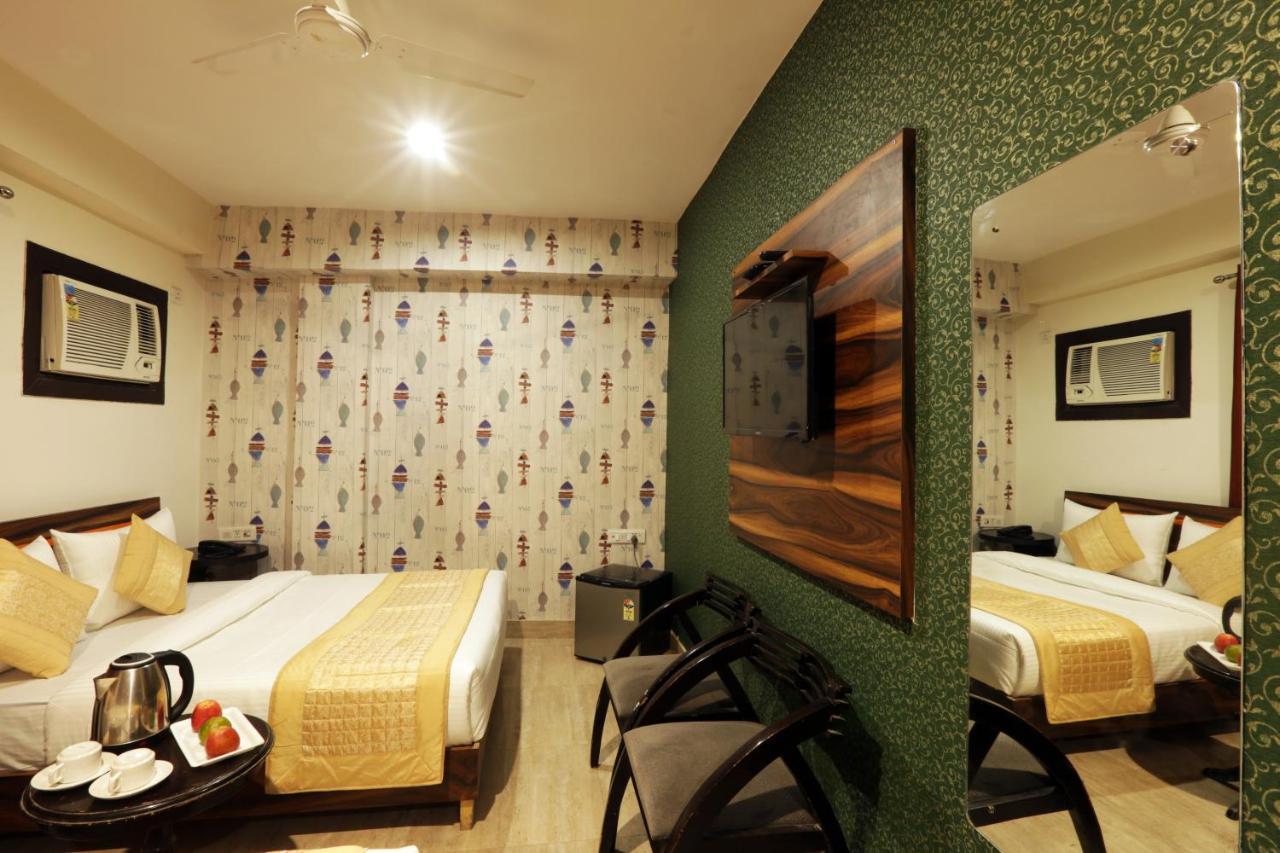 Hotel Green Plaza At Airport Yeni Delhi Dış mekan fotoğraf