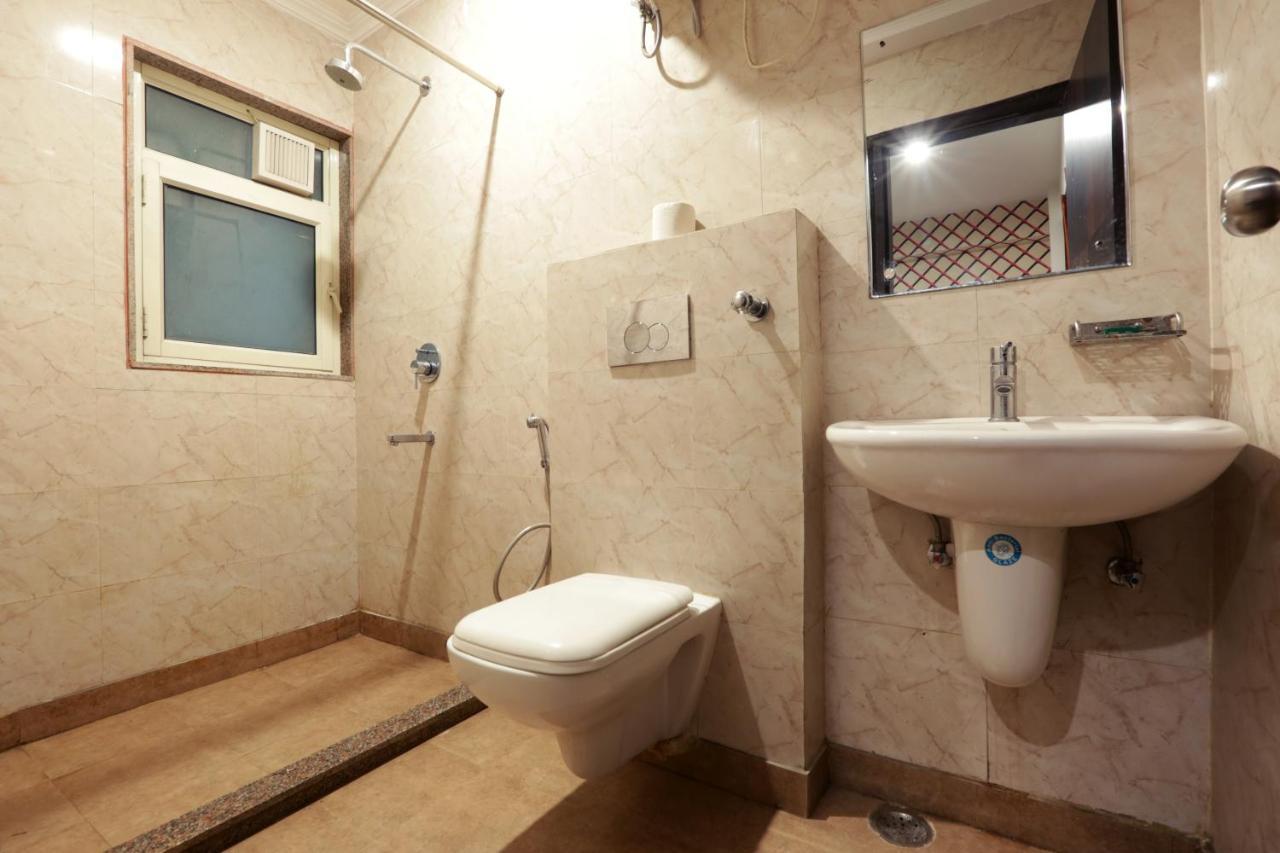 Hotel Green Plaza At Airport Yeni Delhi Dış mekan fotoğraf